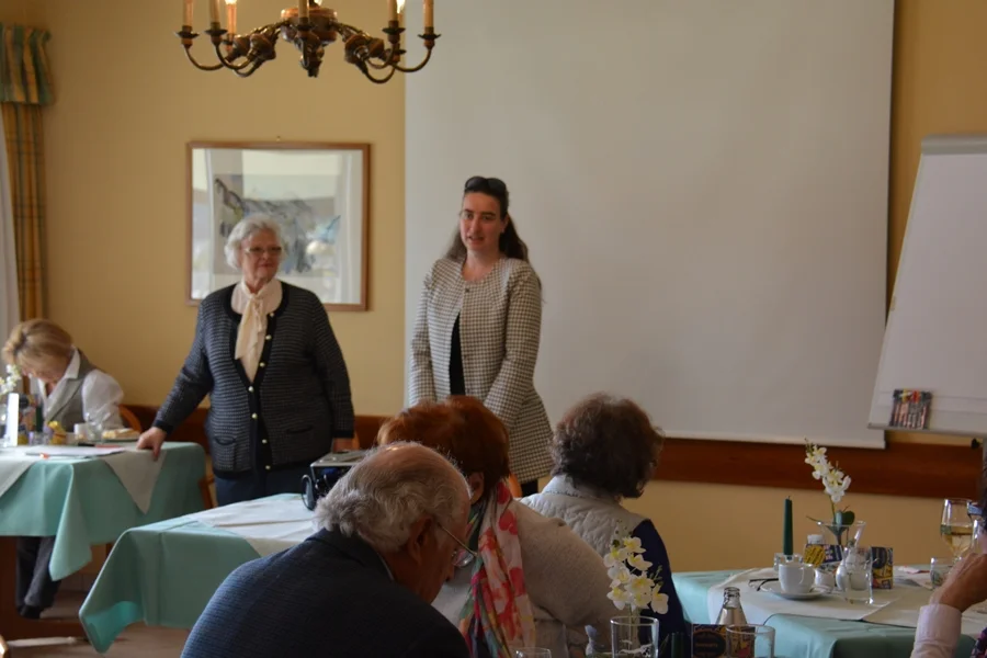 Silvia Häusl-Benz bedankt sich bei den Seniorenbund.Mitgliedern