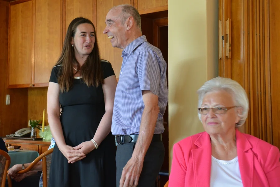 BM Mag. Silvia Häusl-Benz und#GR Alfred Walter versprachen auch weiterhin gemeinsam den monatlichen Zusammenkünften beizuwohnen