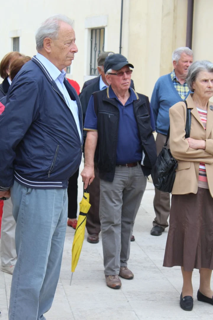 Interessierte Kirchenrunde