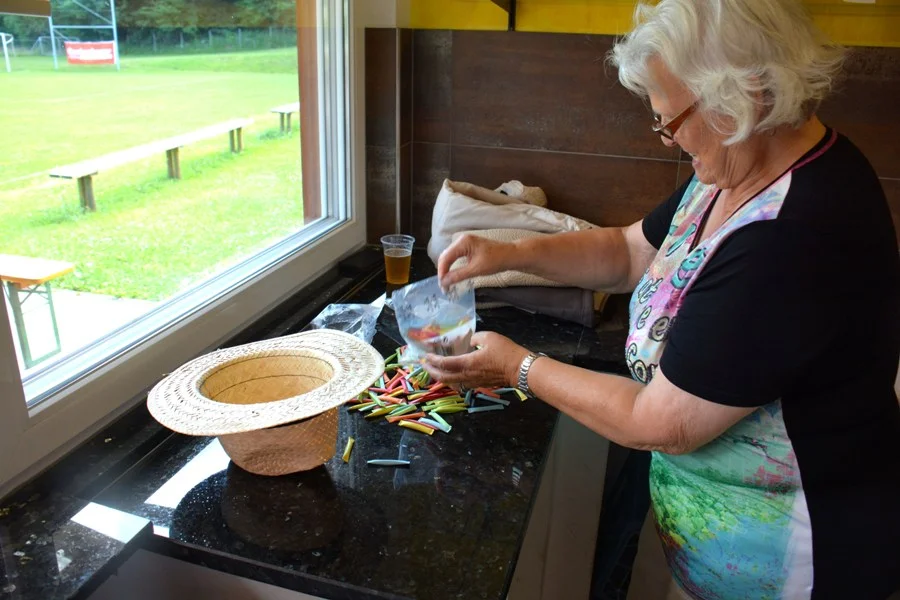 +Glücksfee+ Heidi mischt die Lose