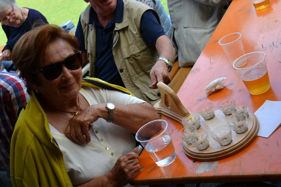 Alfa Glaser.......jetzt fehlt noch die Schnapsflasche