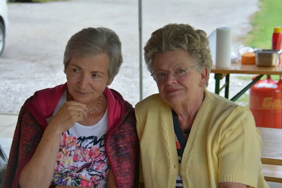 Schriftführerin und Reiseberichterstatterin #Elfi Hudovernig veffolgt das Geschehen