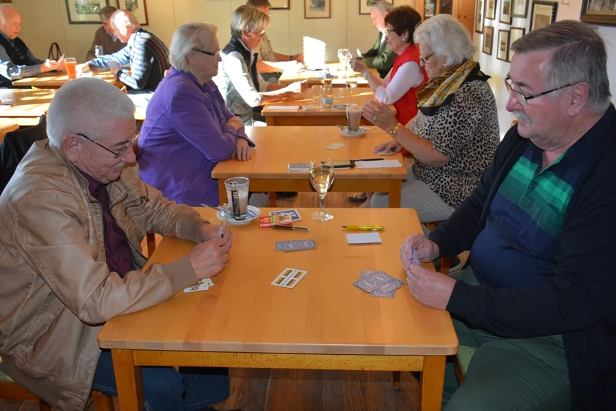 Obamnn des KB rudi Poledna#mit KAC.Fan Peter Benz