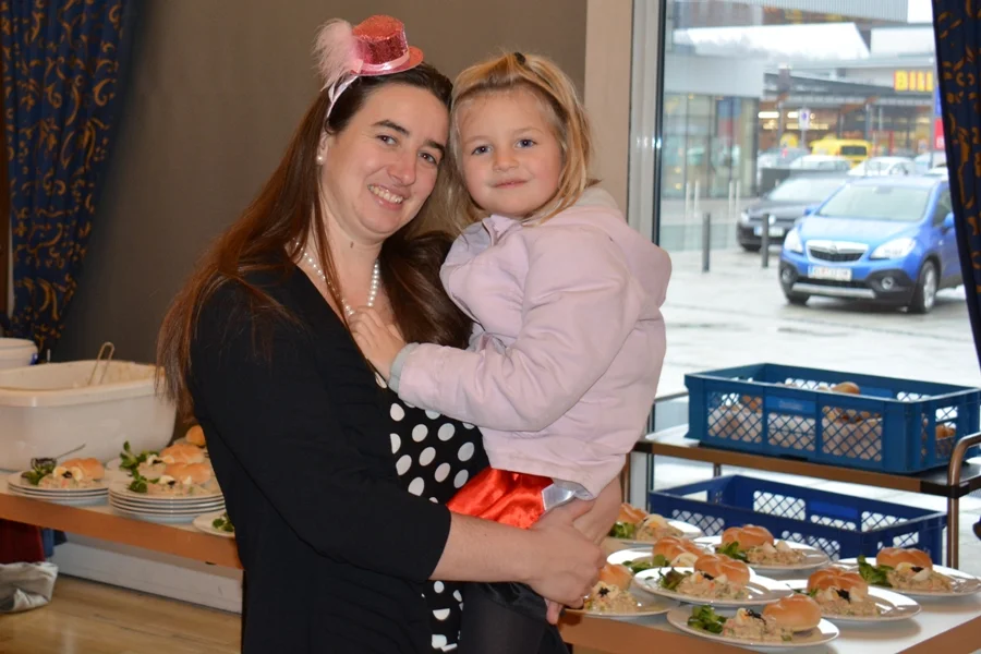 Bürgermeisterin Mag. Silvia Häusl#mit Töchterchen Viktoria