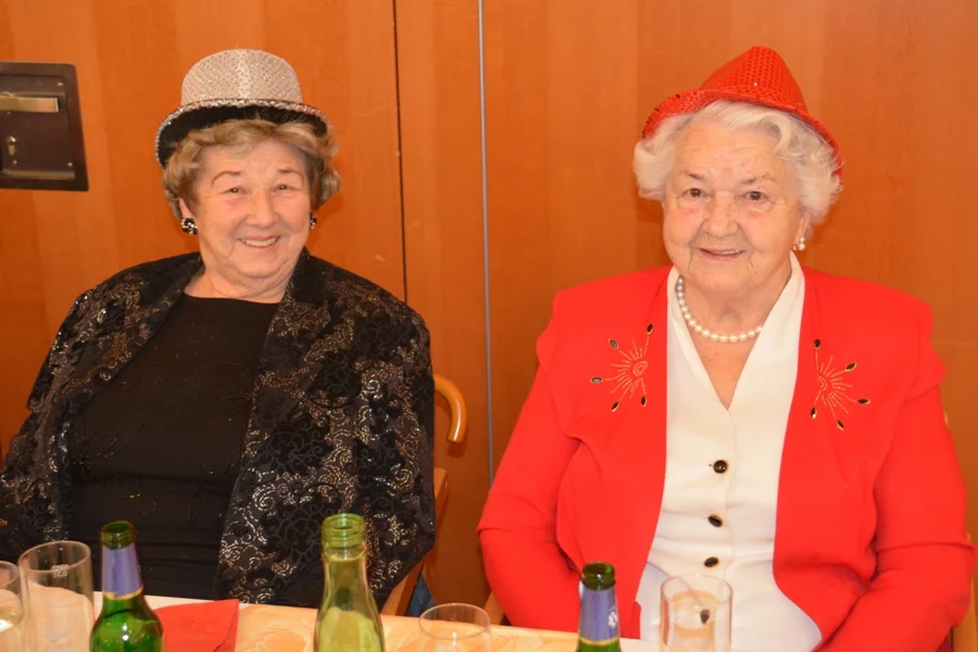 Die Schwestern Aurelia Ibounig und Antonia Marklet