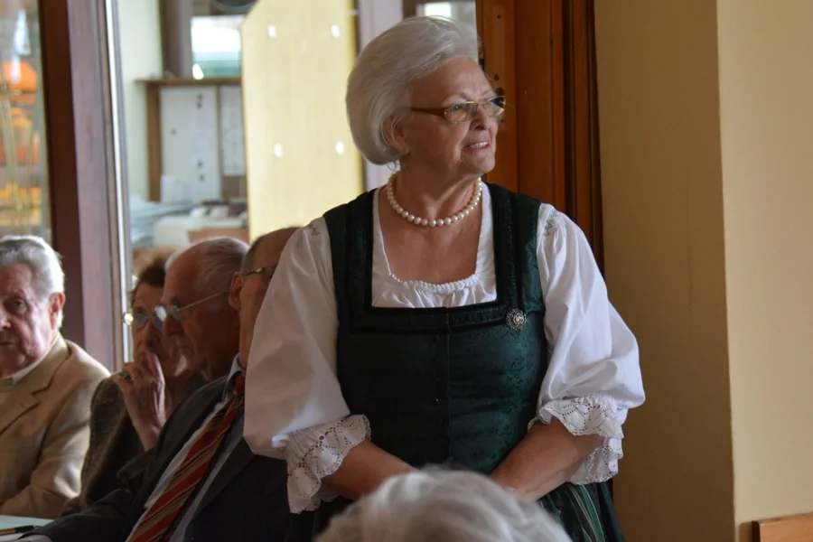 Obfrau Heidi Wienerroither #im neuen +Dirndlkleid+