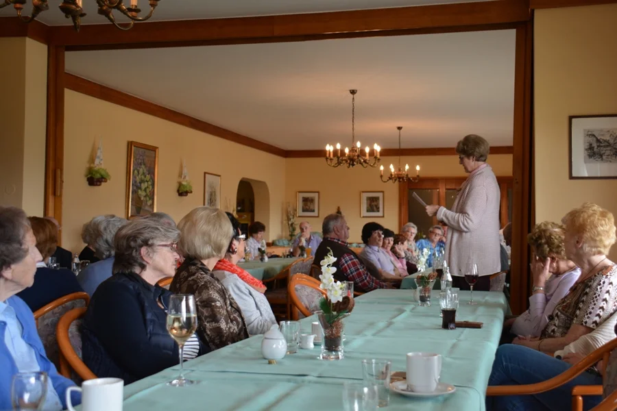 Kassier Hilde Czerny mit dem#erfreulichen Kassabericht