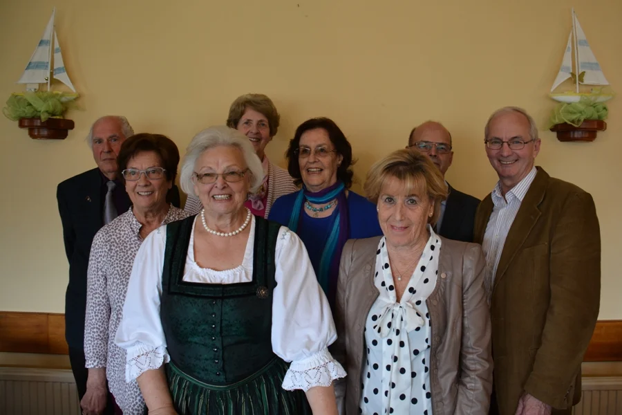 Eine neue Aufnahme vom Vorstand#mit Bez. Obmann Hans Tauschitz