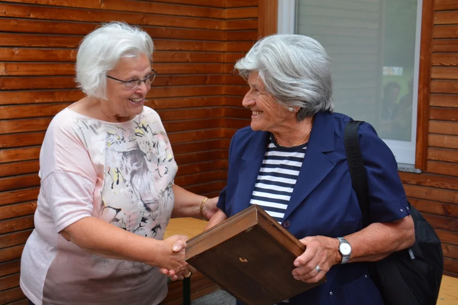 Auch Emmi Grossl zeigte sich#sehr erfreut