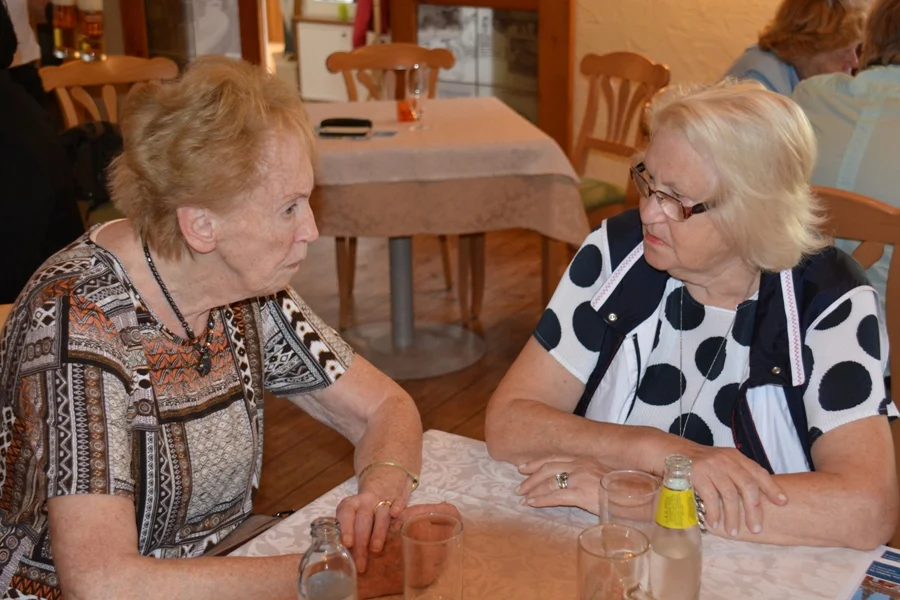 Zwei aktive Seniorinnen#Poldi und Inge