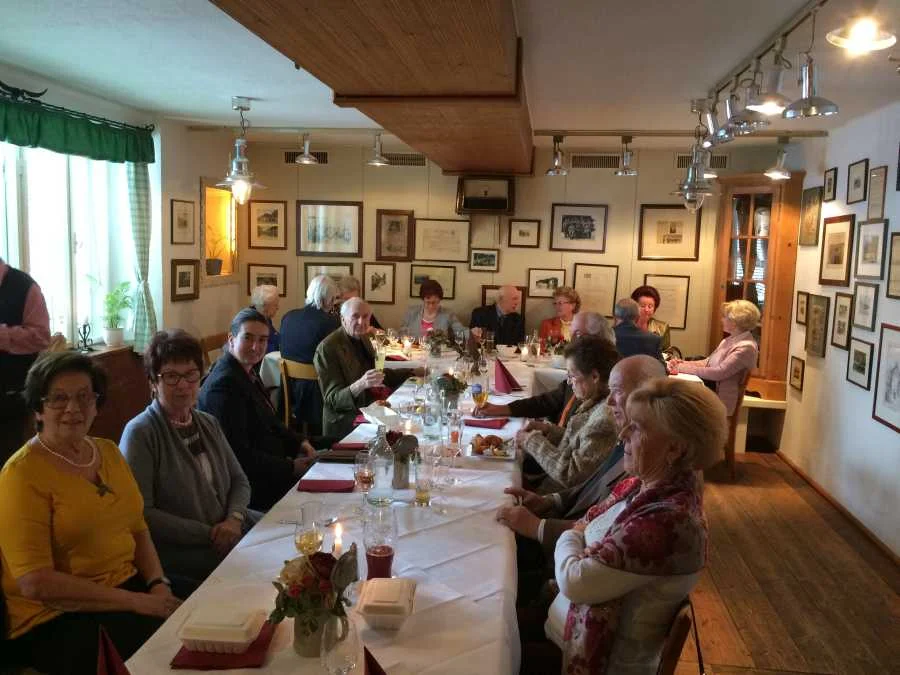 Großes Fest beim +Zocklwirt+ mit Verwandschaft Gemeinde und Seniorenbund