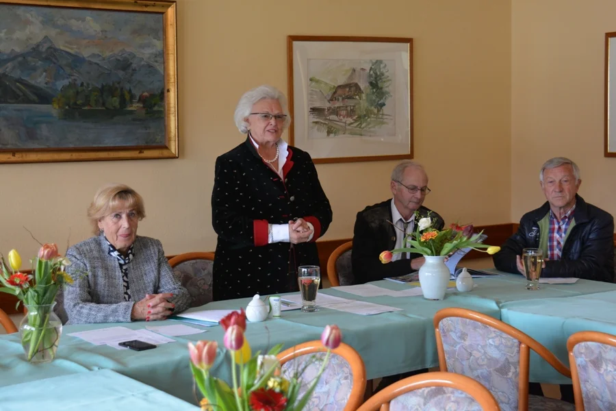 Begrüßung und Feststellung der Beschlussfähigkeit