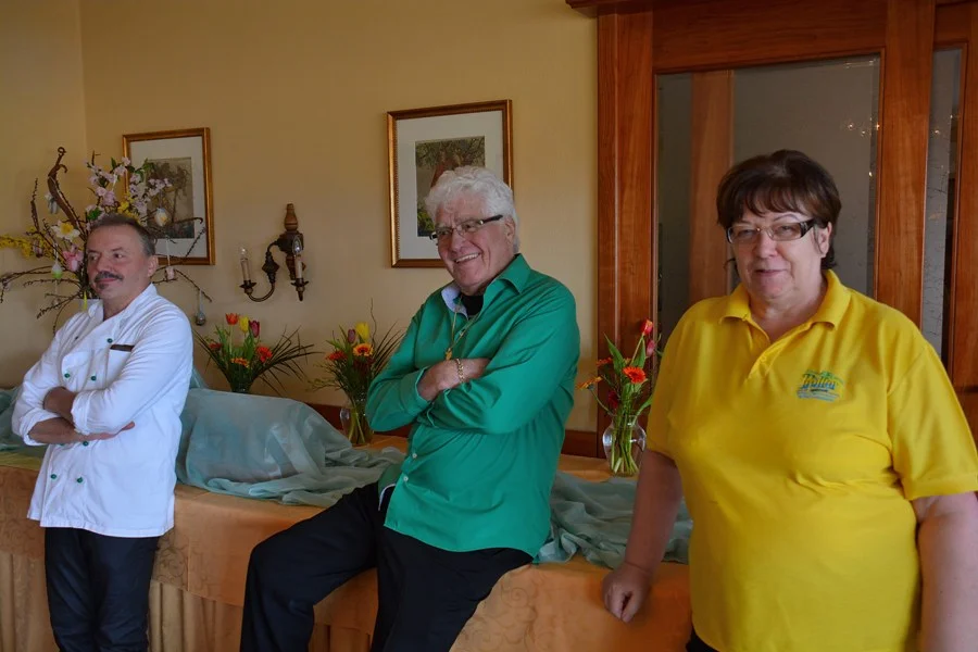 Sponsoren Ehepaar#Hardy und Hans Koscher#und Küchenchef Bertl