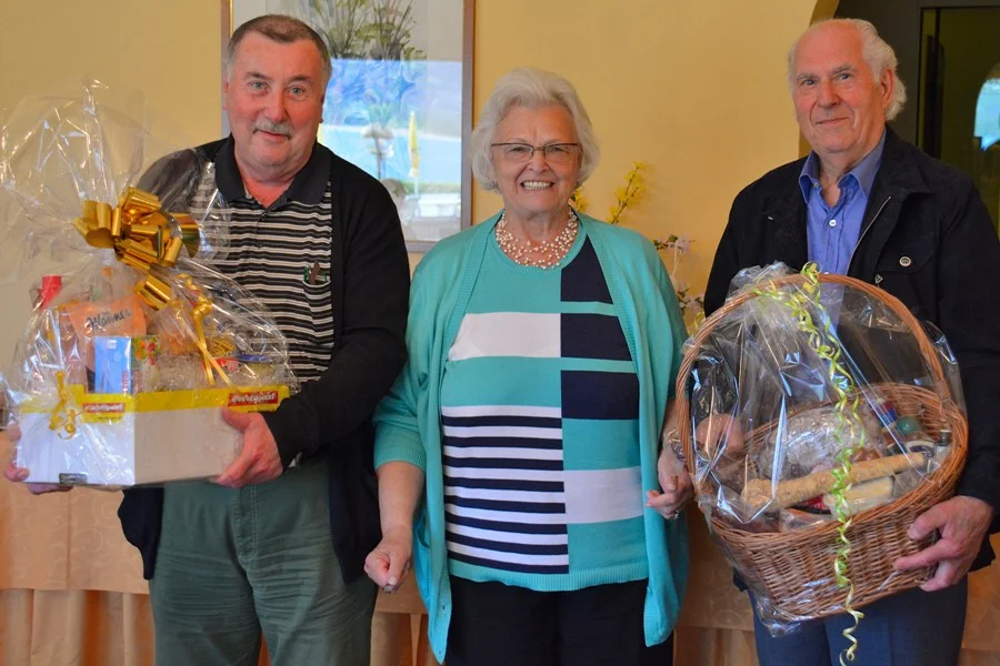 Obfrau Heidi Wienerroither mit den #KAC Zwillingen#1. und 2. Platz