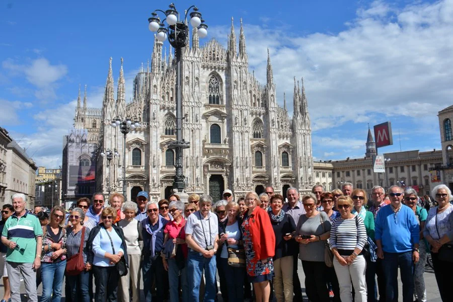 Grupppenfoto vor dem#Mailänder Dom