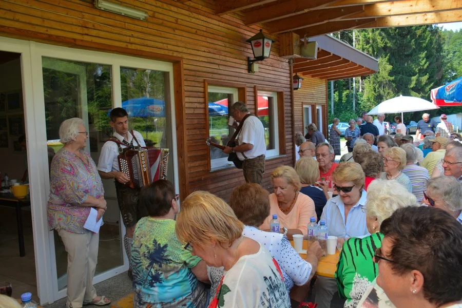 Das +Duo Aichholzer+ sorgte für stimmungsvolle Unterhatung