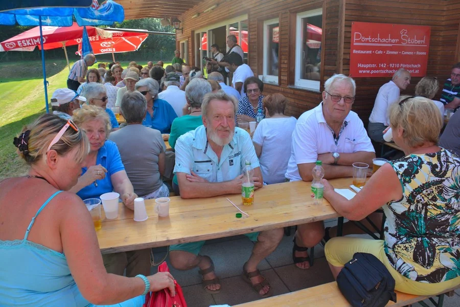 Eine Sallacher-Stammrunde mit#Altgemeinderat Hermann Köfer