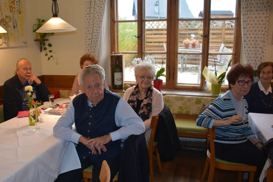 Herr Günter Maier Kassier des#+Verschönerungsvereines+