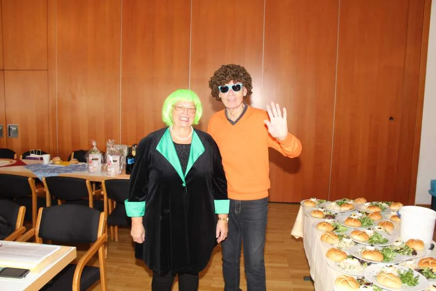 Obfrau Heidi Wienerroither und Alfred Walter mit den Haarmoden 2018