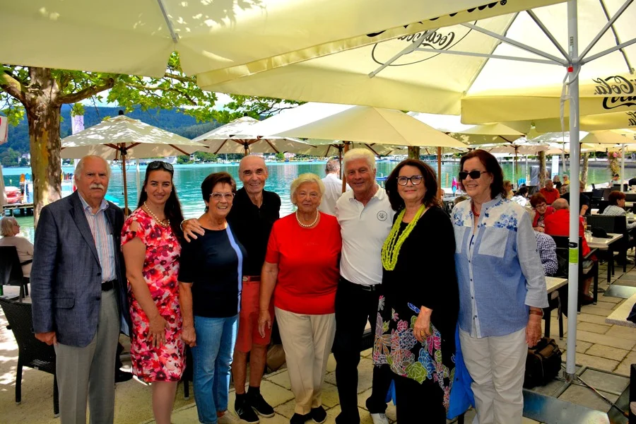 Der Vorstand mit Landesobfrau und Frau Bürgermeister