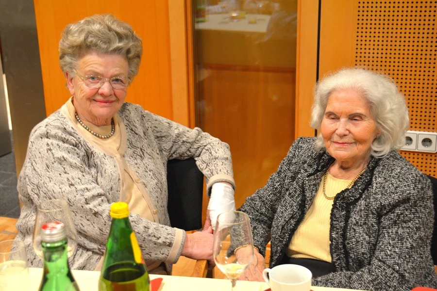 Reiseberichterstatterin Elfi Hudovernig und Margareta Kleinberger