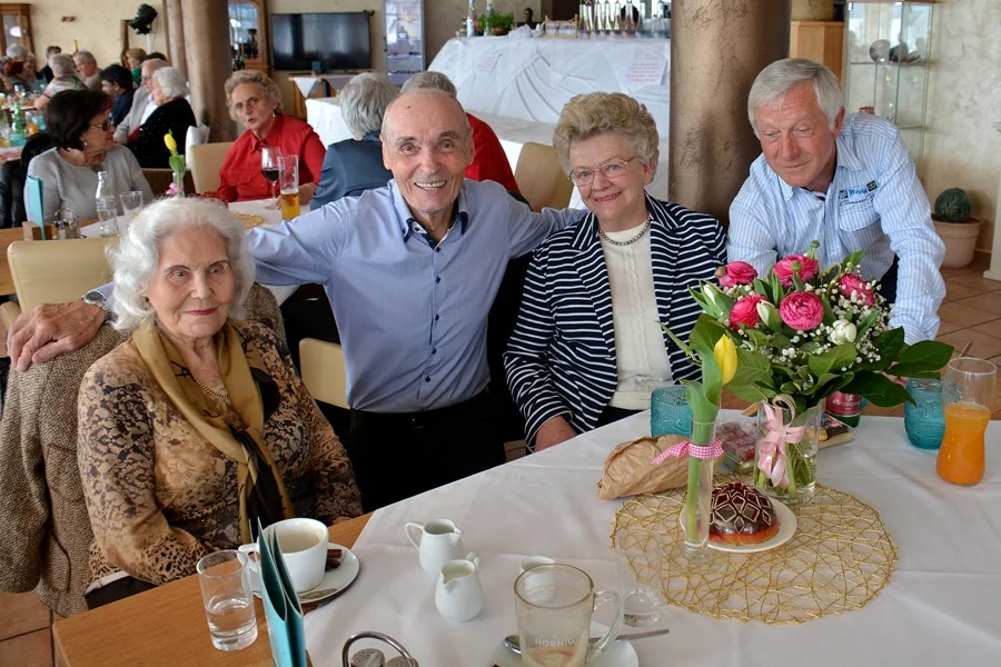 Margareta Kleinberger, Elfi Hudovernig, Kassaprüfer Karl Janesch und#Ehrenmitglied Alfred Walter