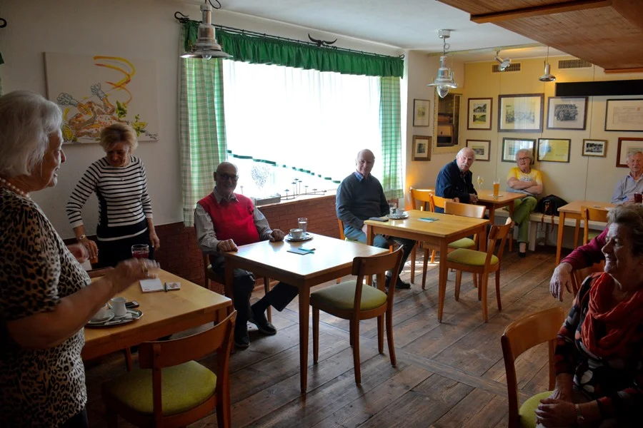 Begrüßung durch die Obfrau