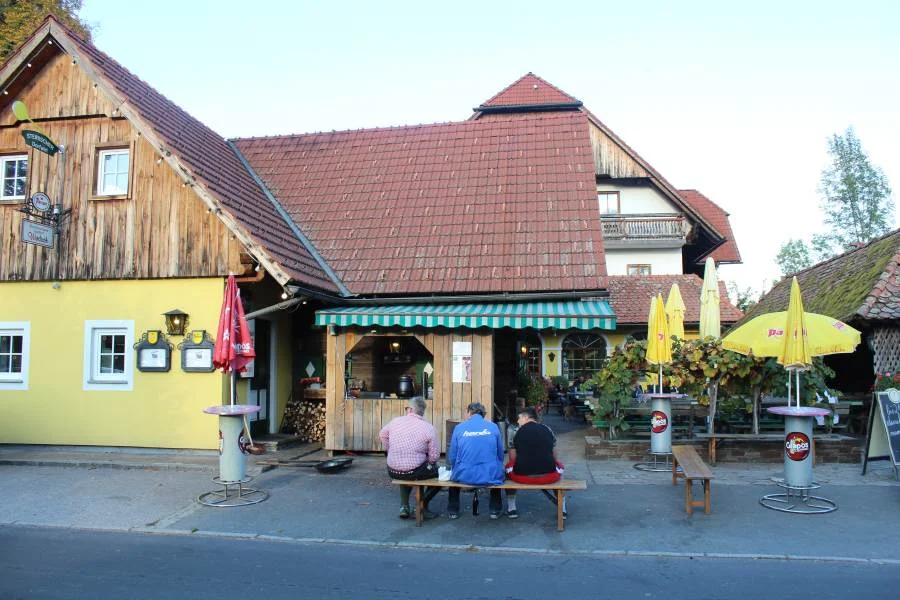 Letzte Einkehr in der Buschenschank#+Windisch+