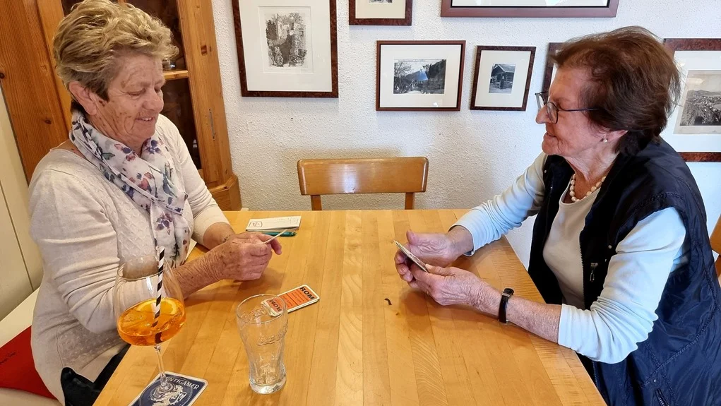 Beide Damen in Topform