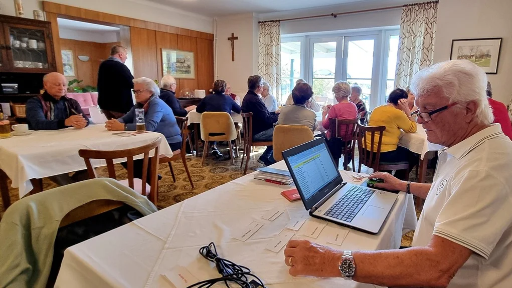 Oberschiedsrichter Helmut Epe