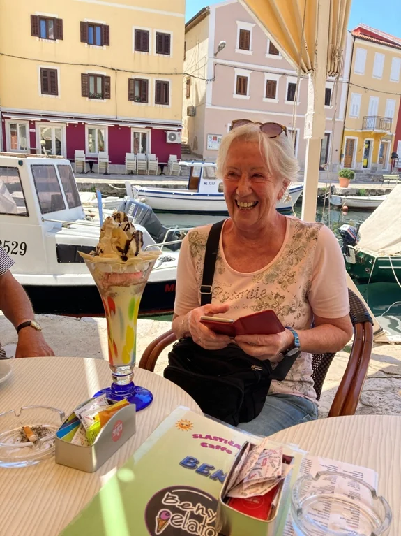 Regi kann es nicht fassen, das soll ich essen