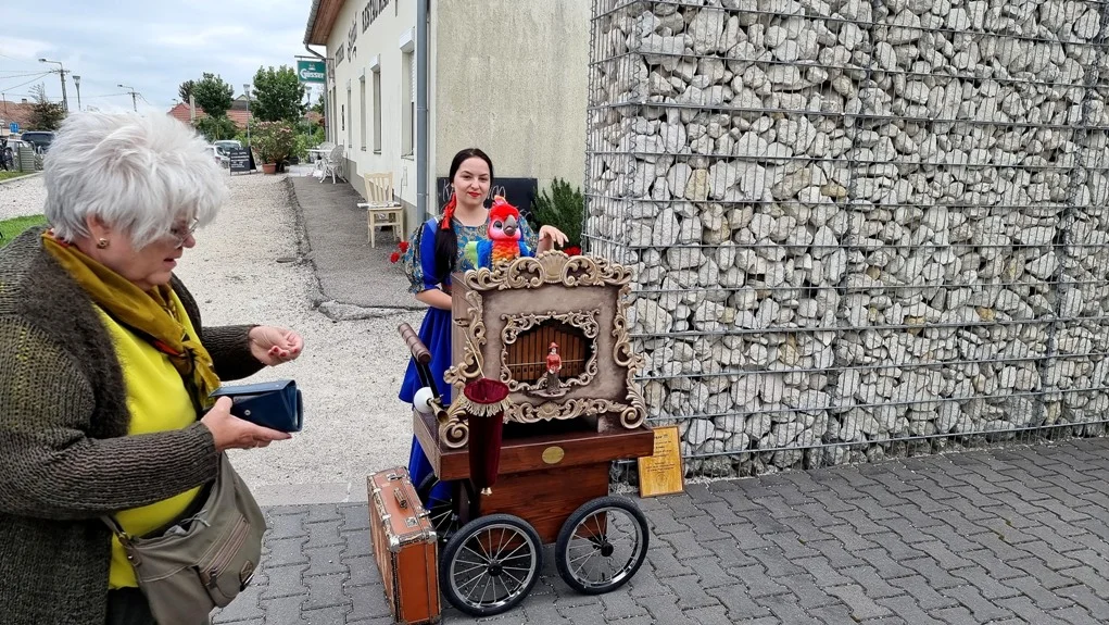 ein Drehorgelspieler