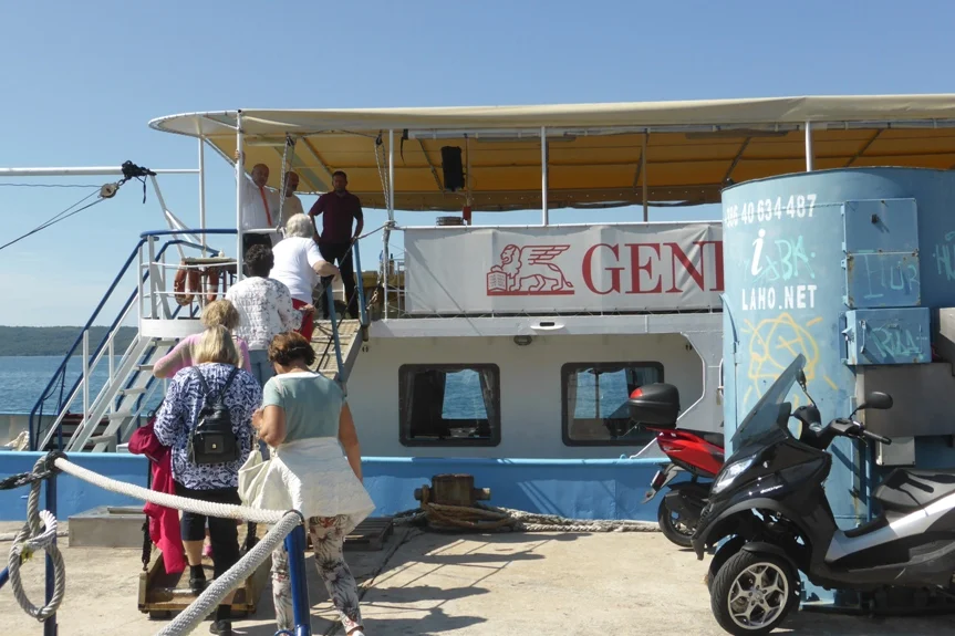 unser Schiff ist schon da