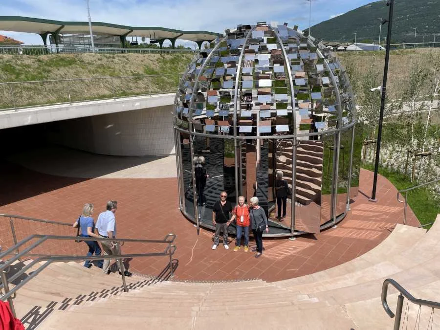 +Kupola Ingeborg Bachmann+ südlich vom Bahnhof in Görz